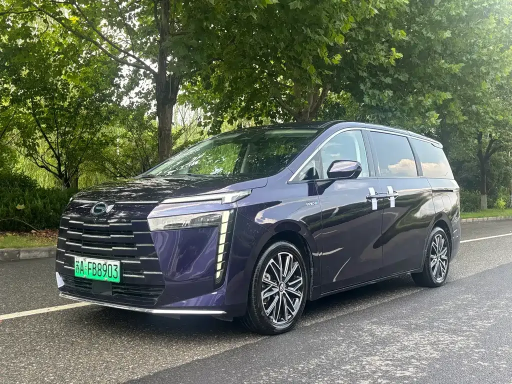 GAC Motor 传祺E8 PHEV — фото 1