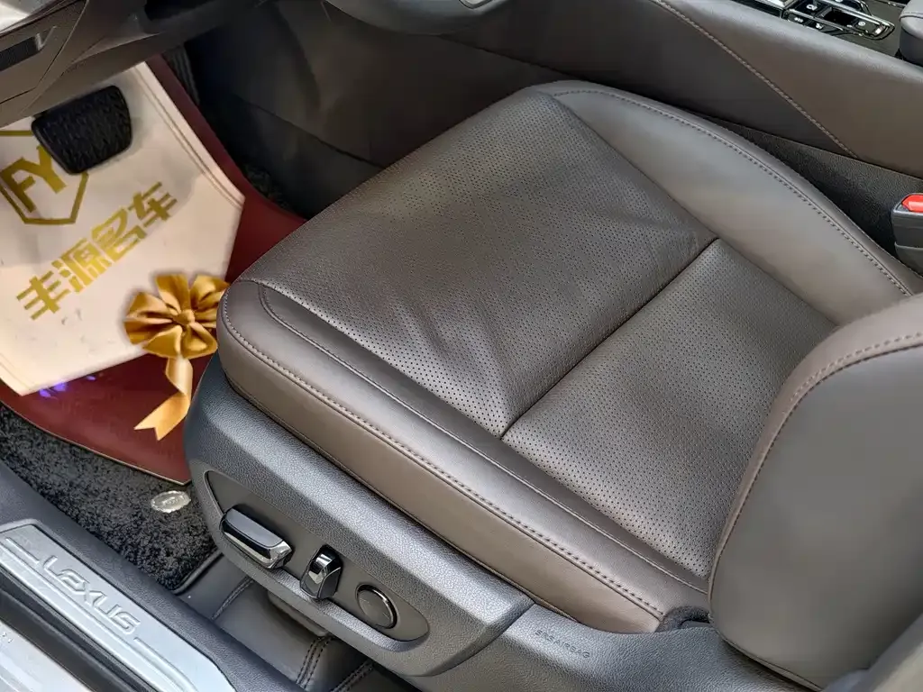 Lexus RX — фото 2
