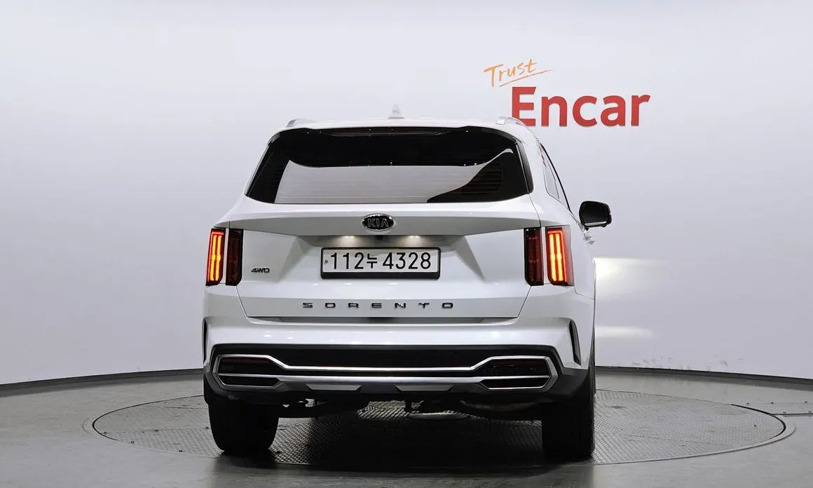 Kia Sorento — фото 7