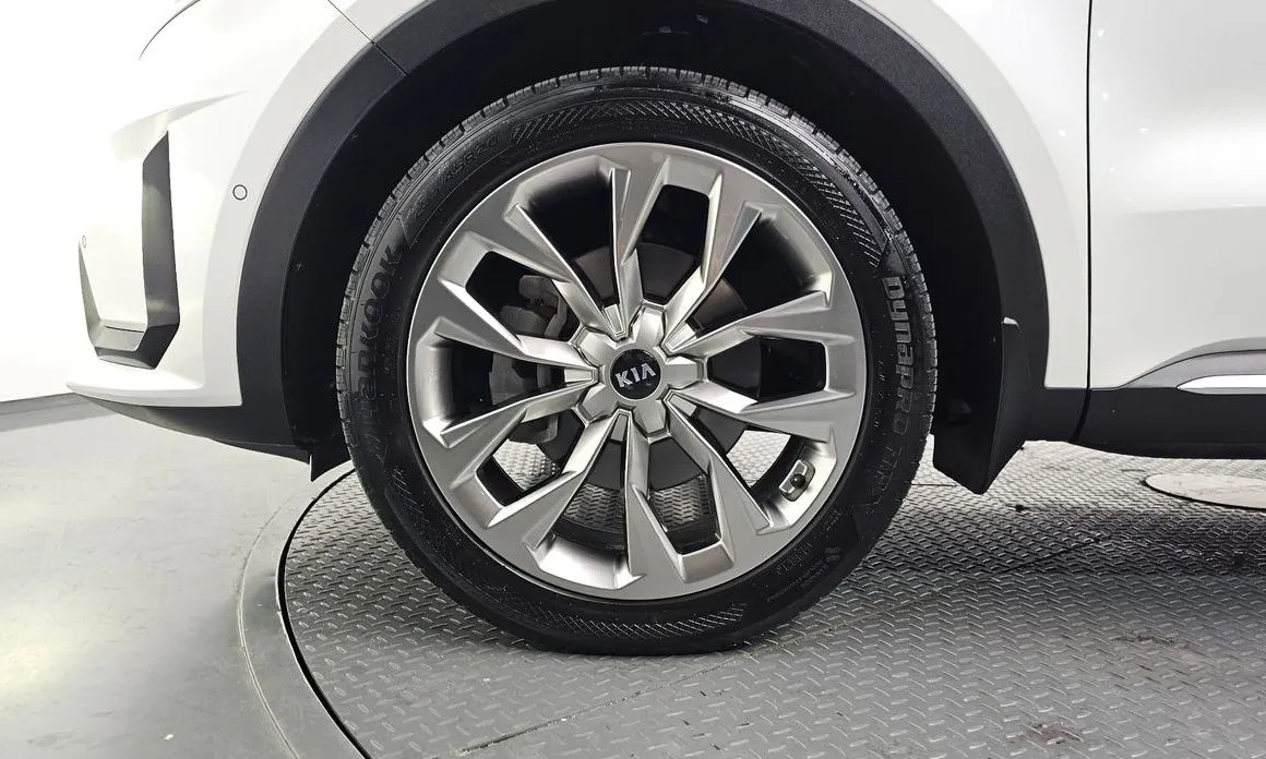 Kia Sorento — фото 3