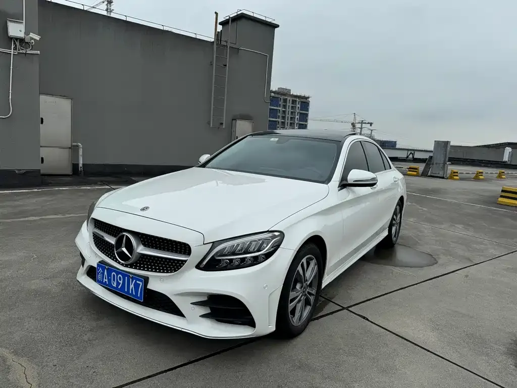 Mercedes-Benz C-Class — фото 1
