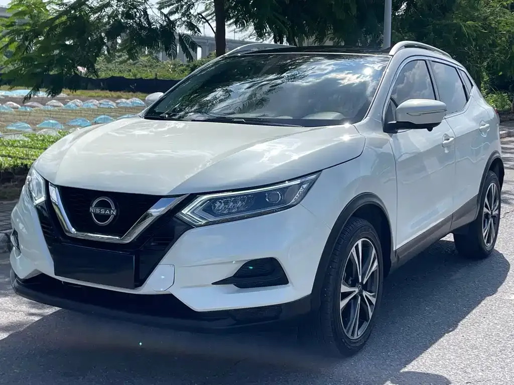 Nissan Qashqai — фото 1
