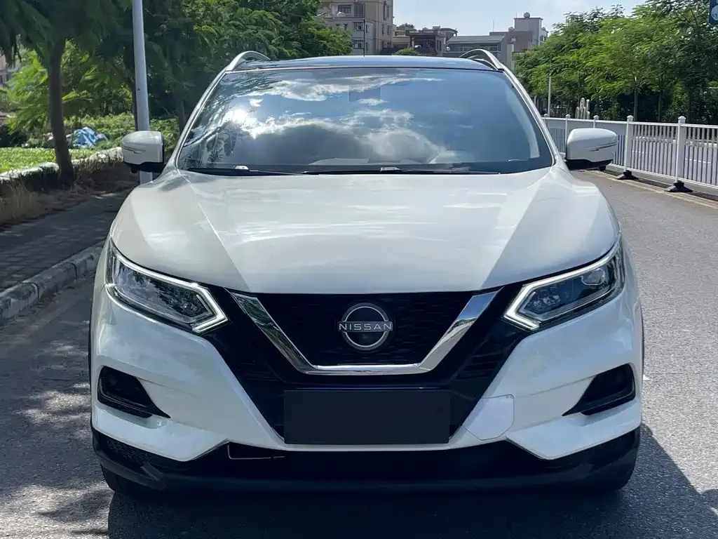Nissan Qashqai — фото 10