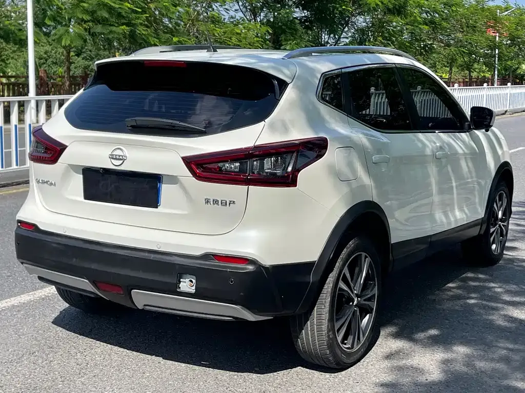 Nissan Qashqai — фото 9