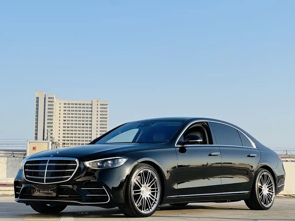 Mercedes-Benz S-Class — фото 1