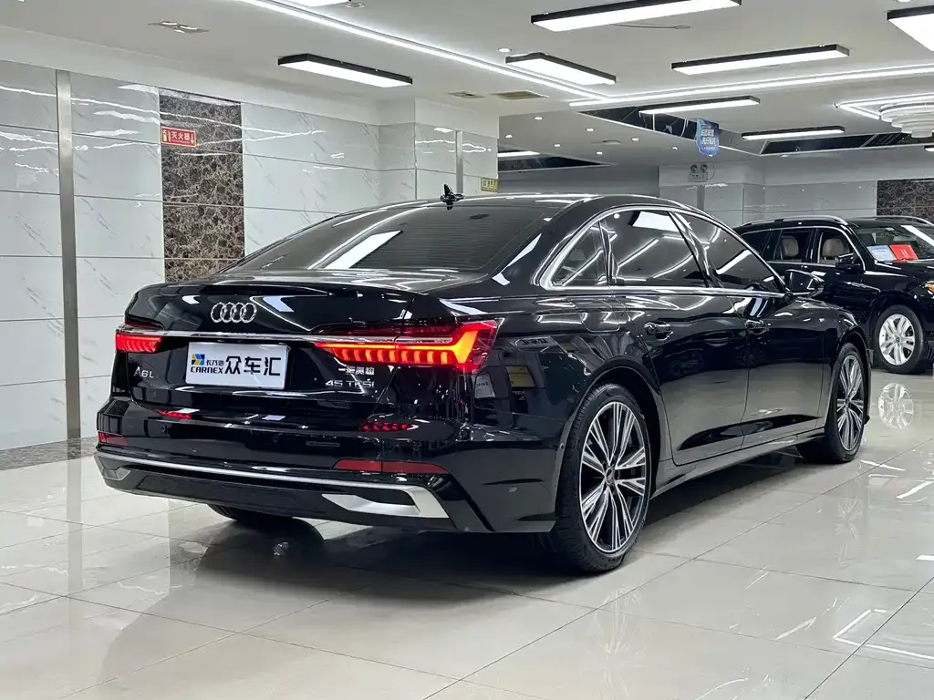Audi A6L — фото 2