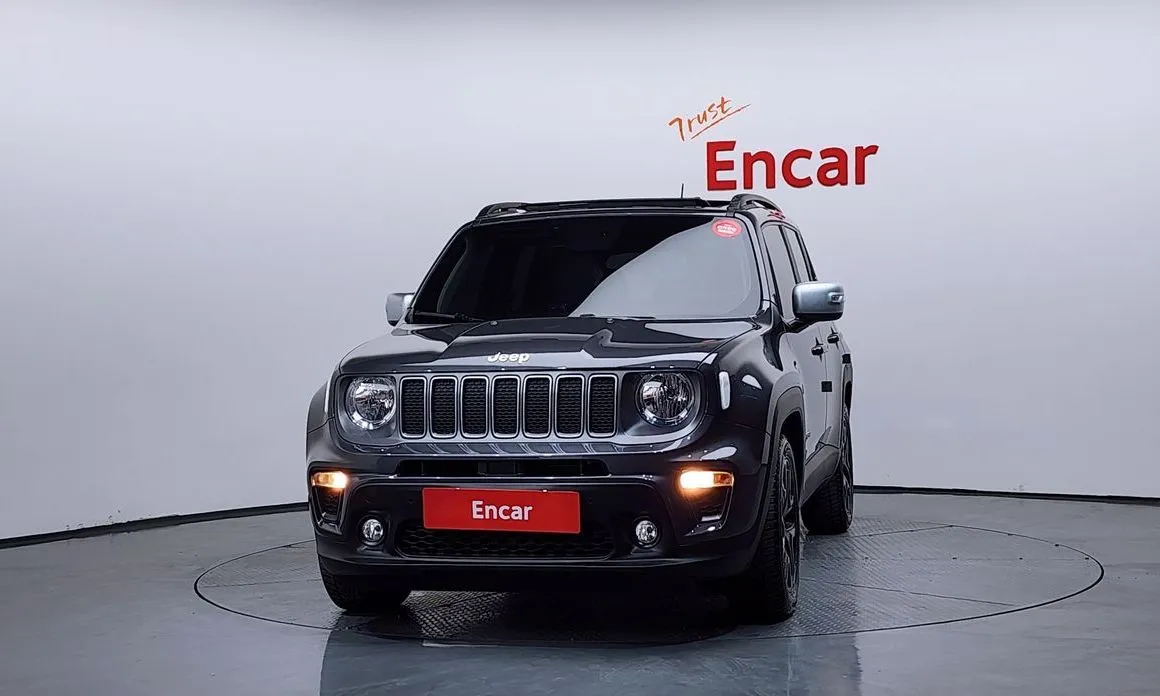 Jeep Renegade — фото 3