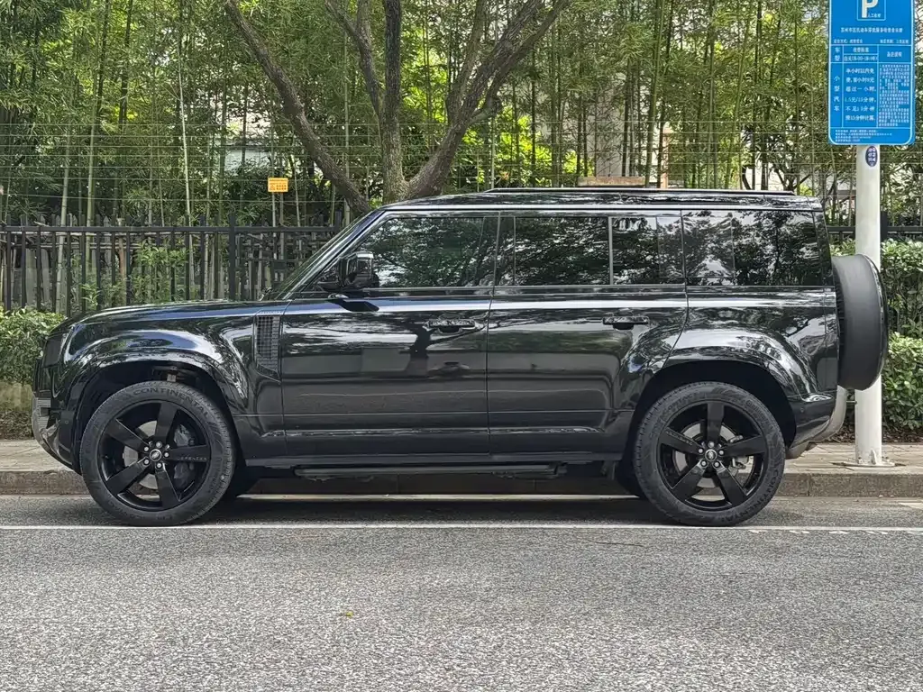 Land Rover Defender — фото 10