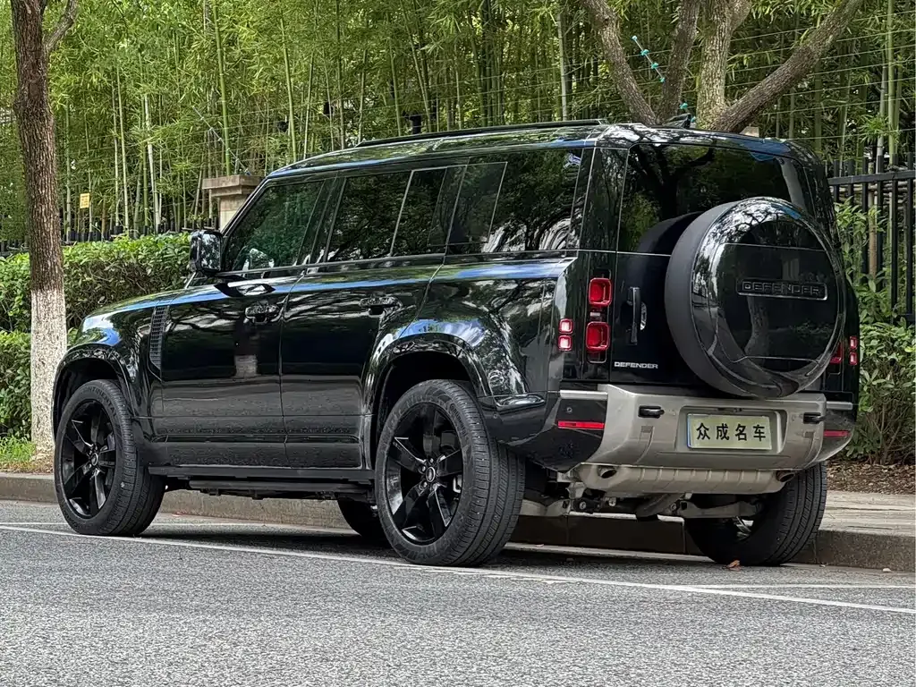Land Rover Defender — фото 9