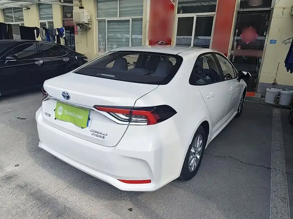 Toyota Corolla — фото 2