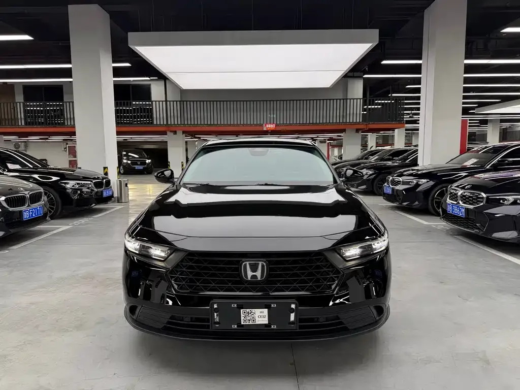 Honda Accord — фото 9