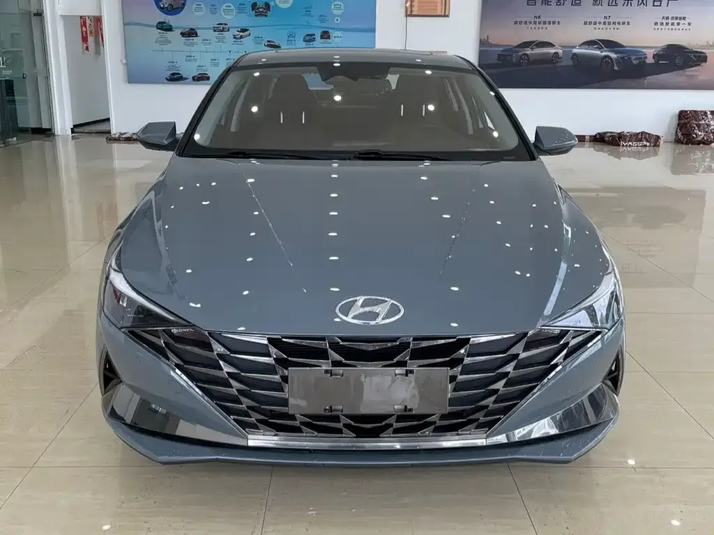 Hyundai Elantra — фото 6