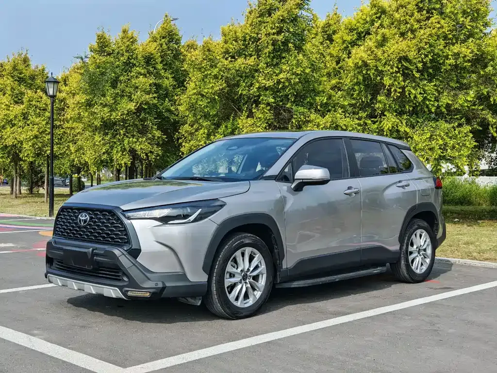 Toyota Corolla Cross — фото 1