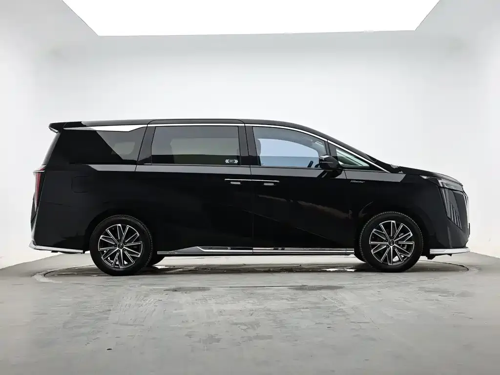 GAC Motor Trumpchi M8 — фото 6