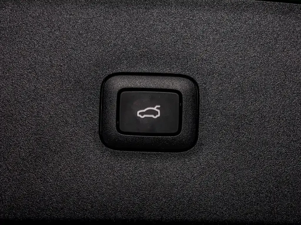 Xiaomi YU7 — фото 10