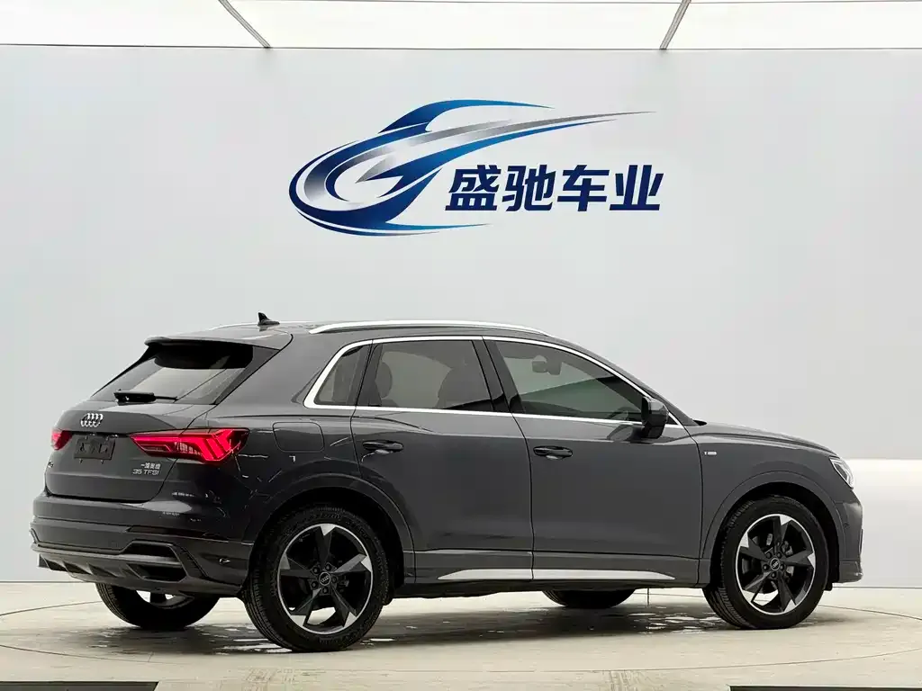 Audi Q3 — фото 5