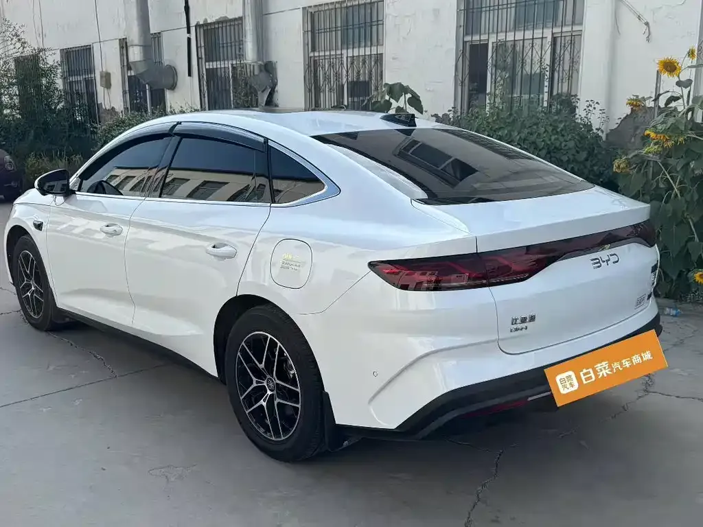 BYD Qin L — фото 5