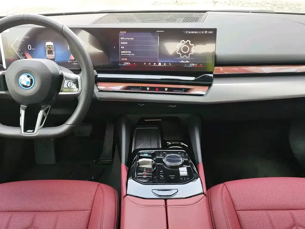 BMW i5 — фото 10