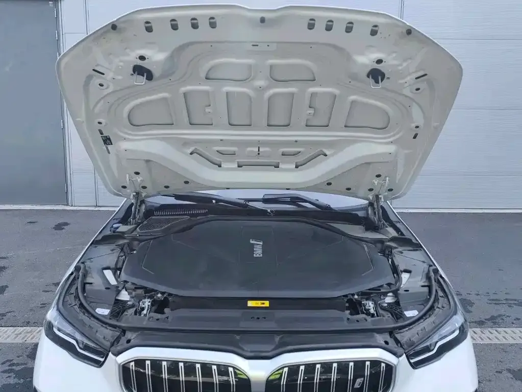 BMW i5 — фото 6