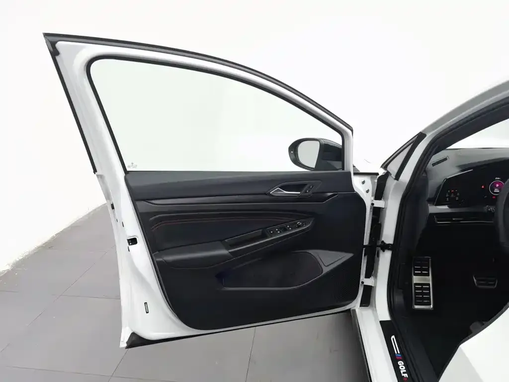 Volkswagen Golf GTI — фото 2
