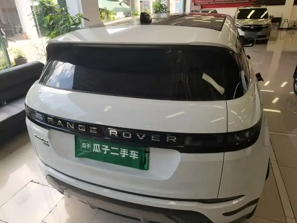 Land Rover Evoque PHEV — фото 5