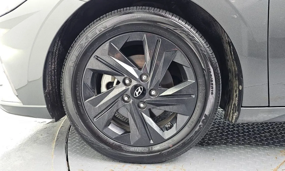Hyundai AVANTE — фото 9