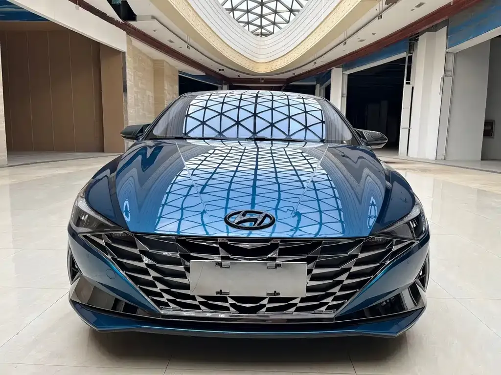 Hyundai Elantra — фото 6