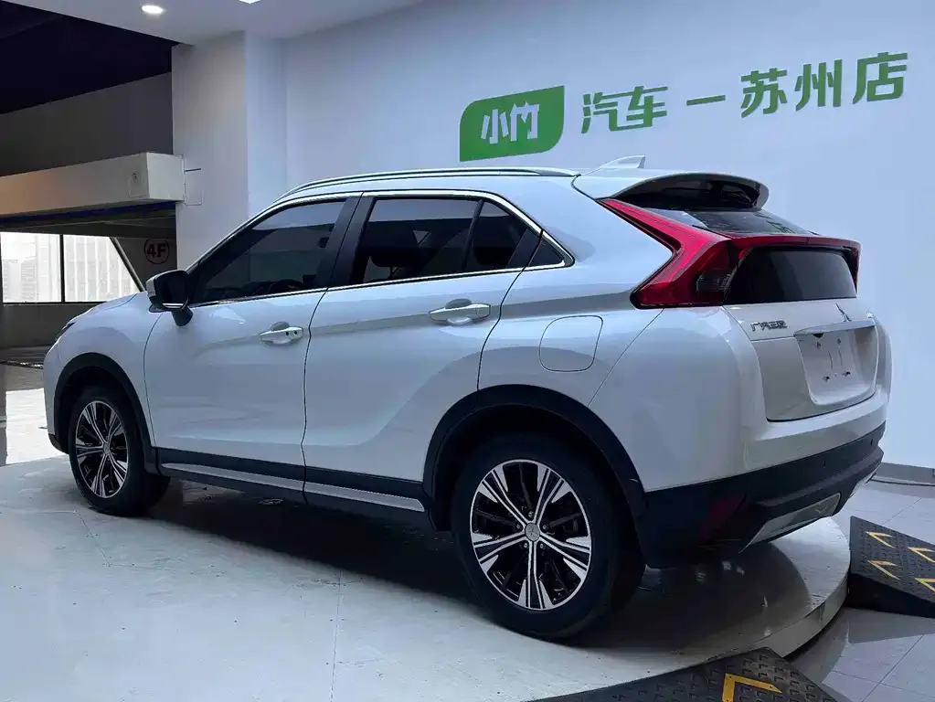 Mitsubishi Eclipse Cross — фото 7