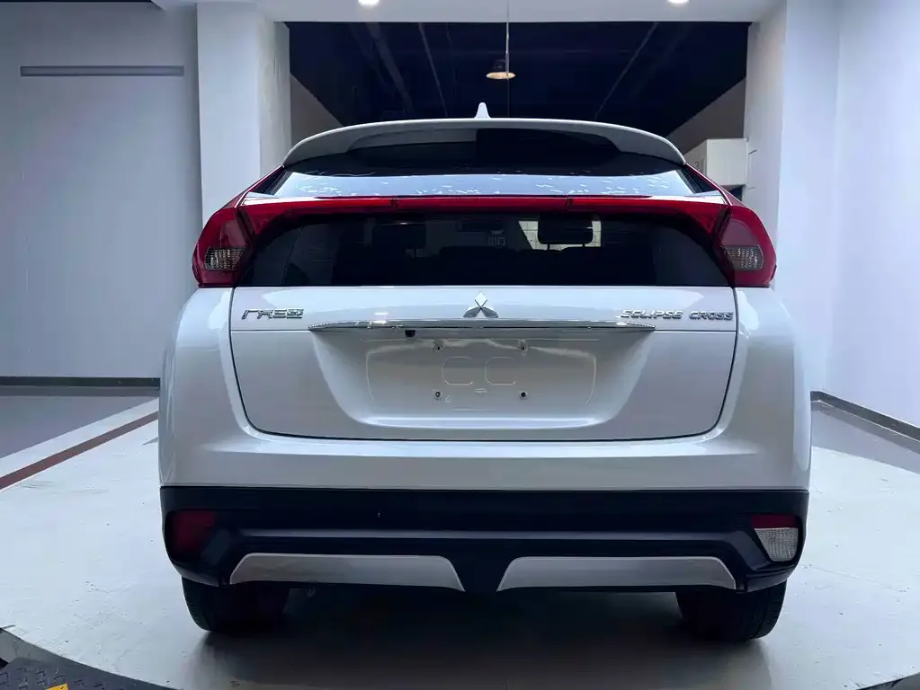 Mitsubishi Eclipse Cross — фото 5