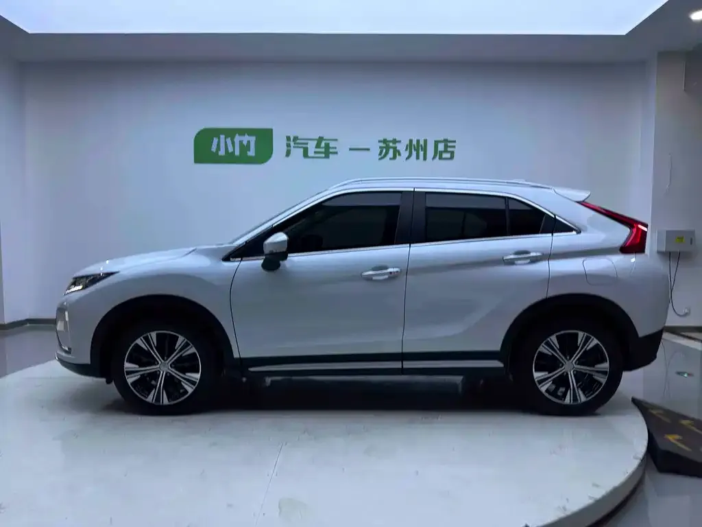 Mitsubishi Eclipse Cross — фото 2