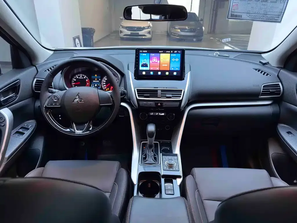 Mitsubishi Eclipse Cross — фото 8
