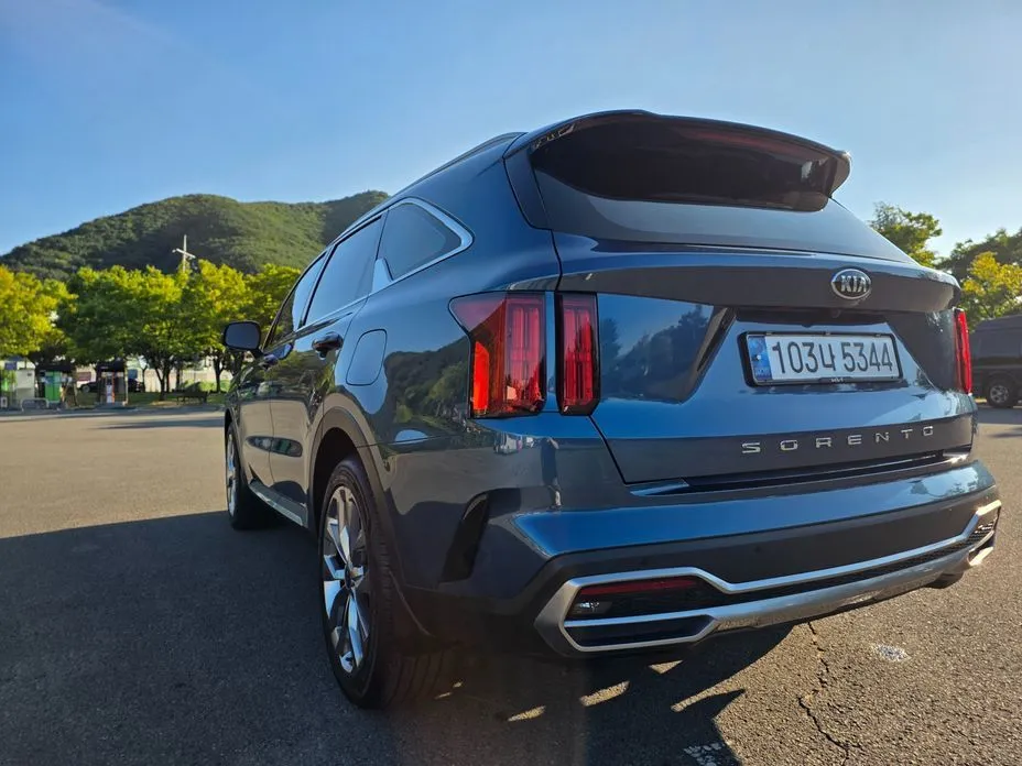 Kia Sorento — фото 8
