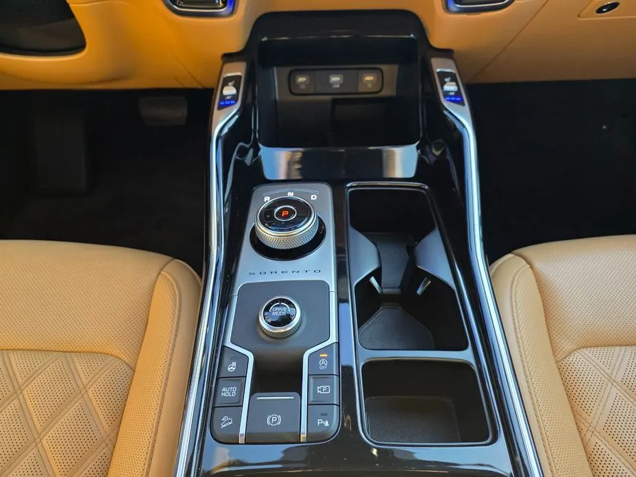 Kia Sorento — фото 3