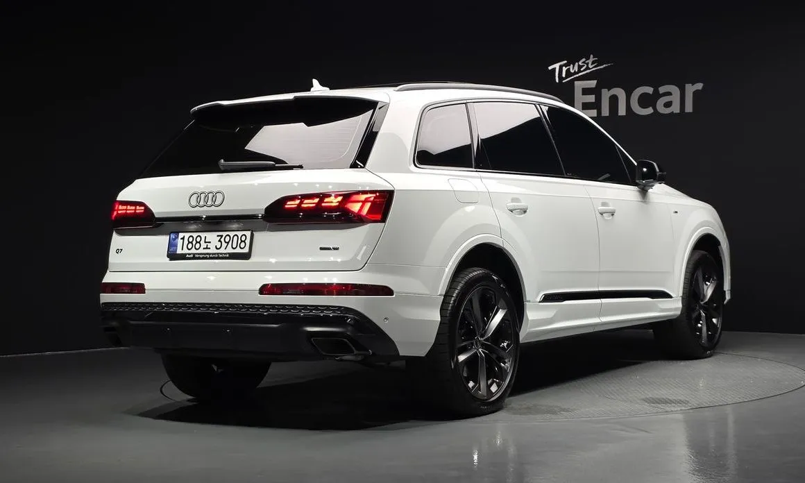 Audi Q7 — фото 3