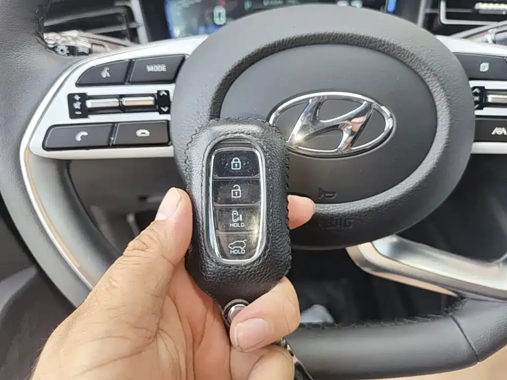 Hyundai Custo — фото 9