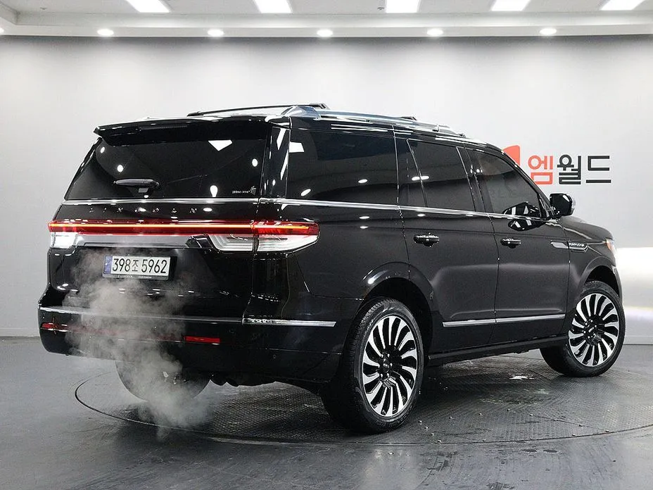 Lincoln Navigator — фото 10