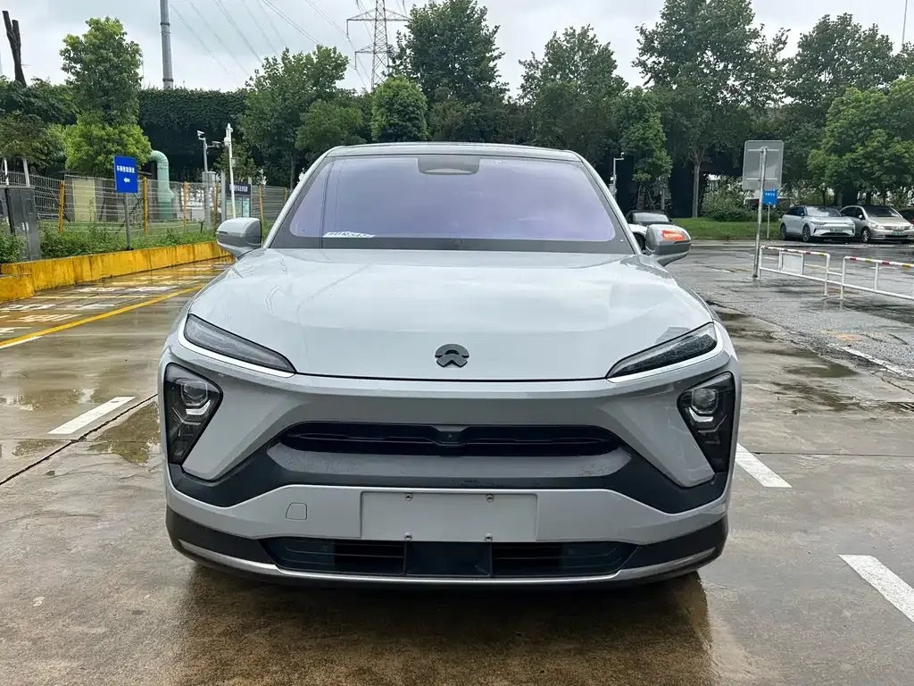 NIO EC6 — фото 10