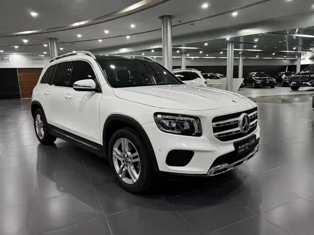 Mercedes-Benz GLB — фото 9