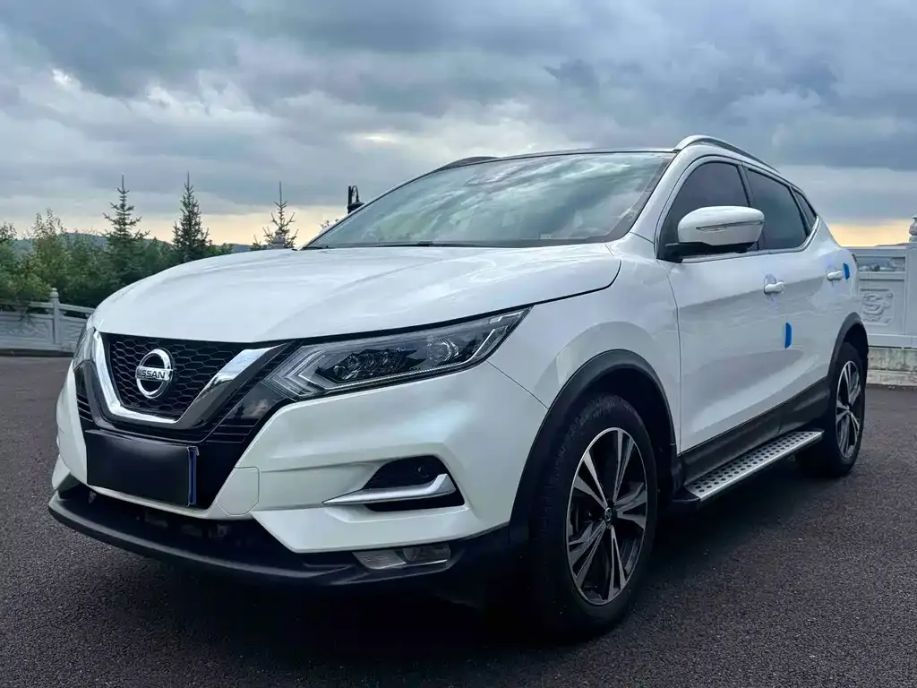 Nissan Qashqai — фото 1