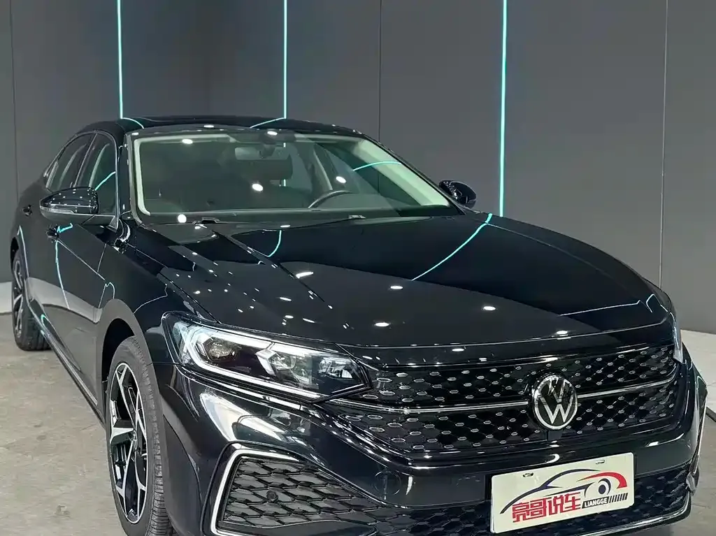 Volkswagen Passat — фото 8