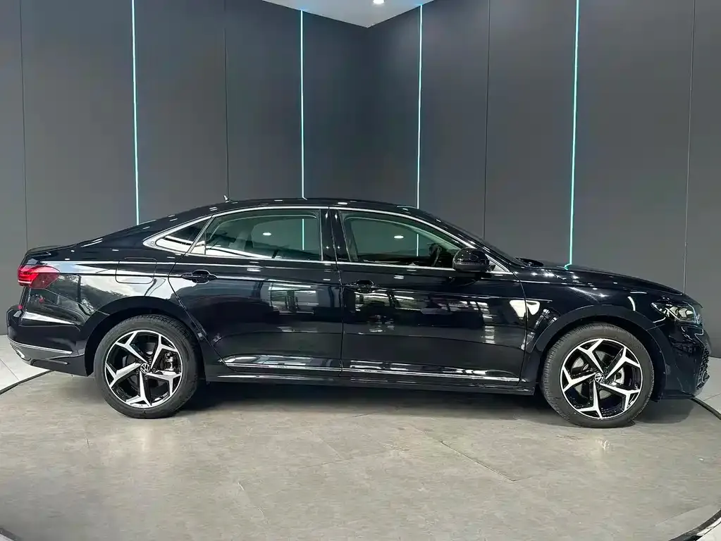 Volkswagen Passat — фото 3