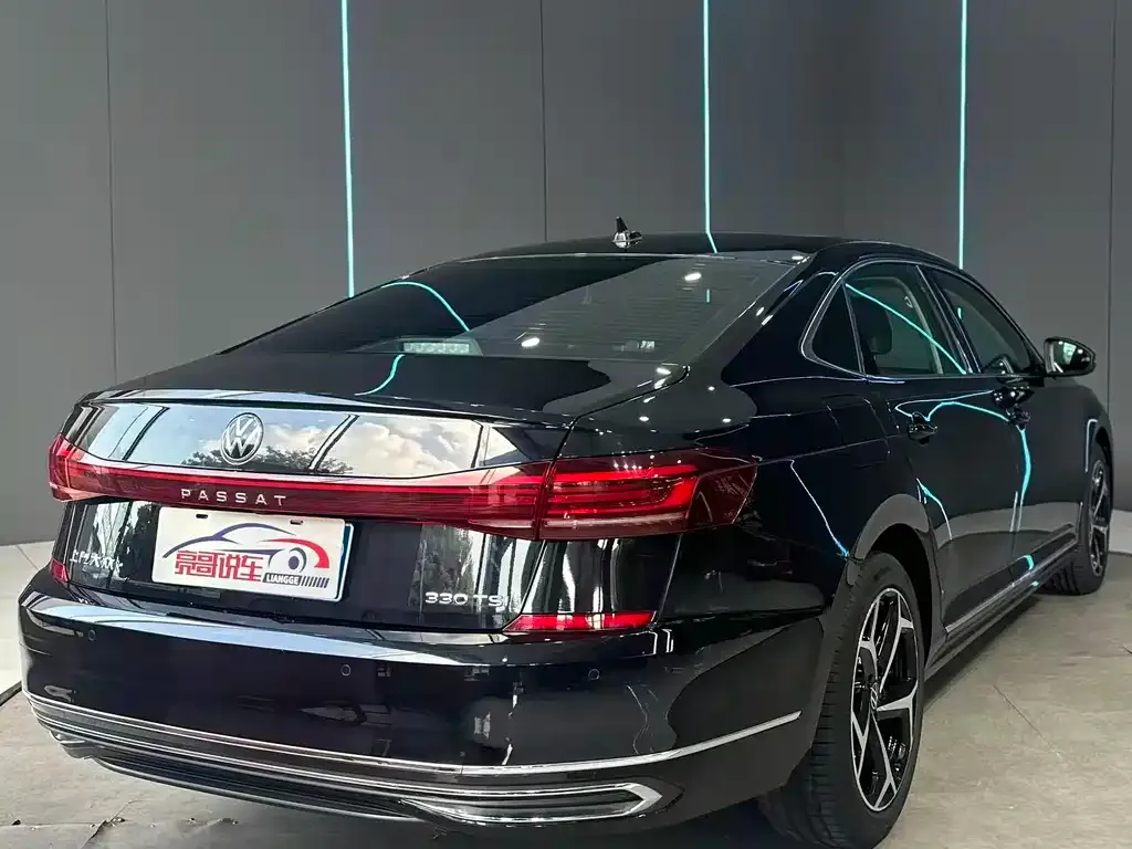 Volkswagen Passat — фото 5