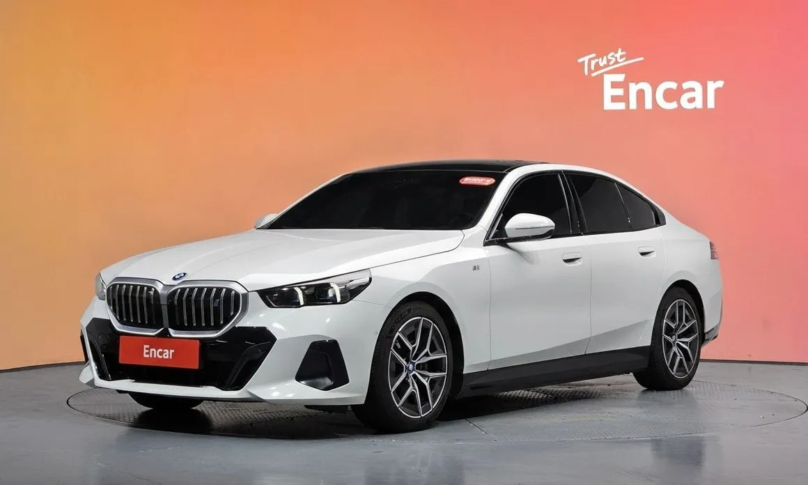 BMW i5 — фото 1