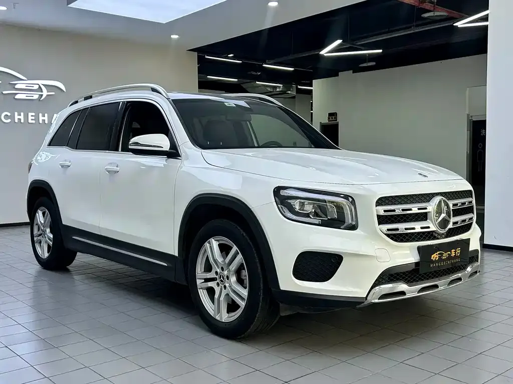 Mercedes-Benz GLB — фото 8