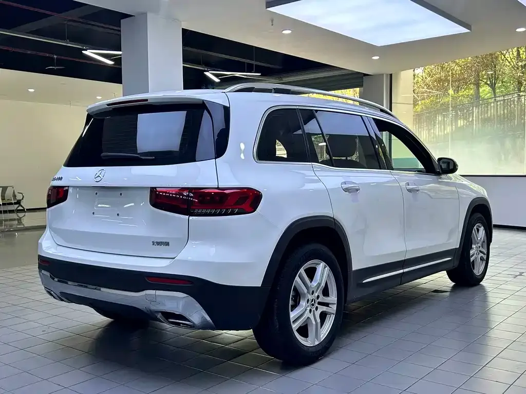 Mercedes-Benz GLB — фото 2
