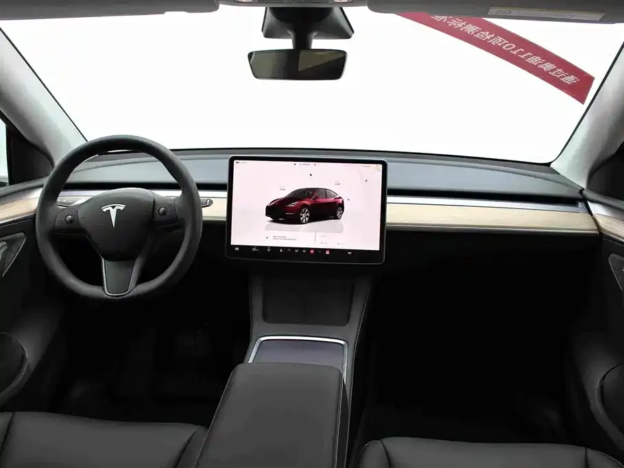 Tesla Model Y — фото 4