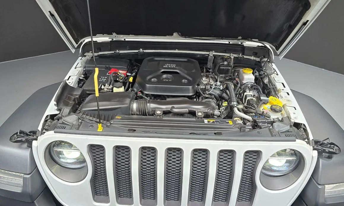 Jeep Wrangler — фото 9