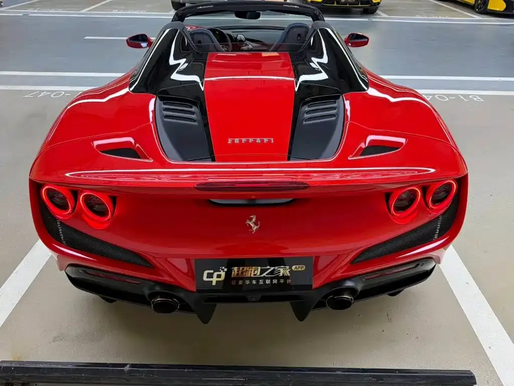 Ferrari F8 — фото 9