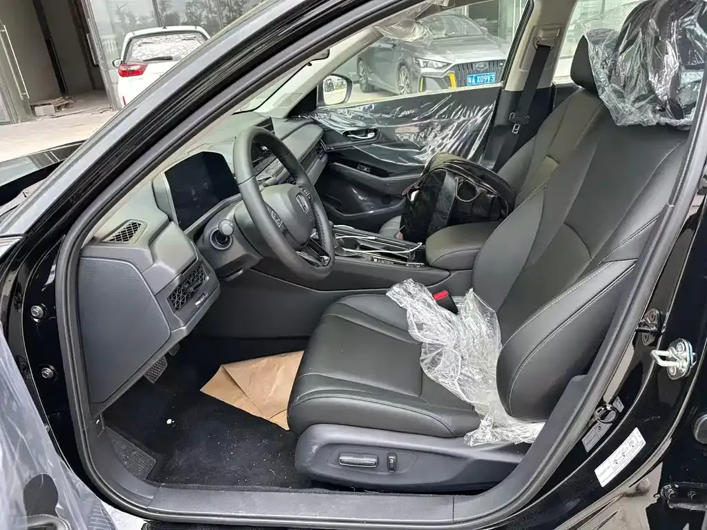 Honda Accord — фото 4