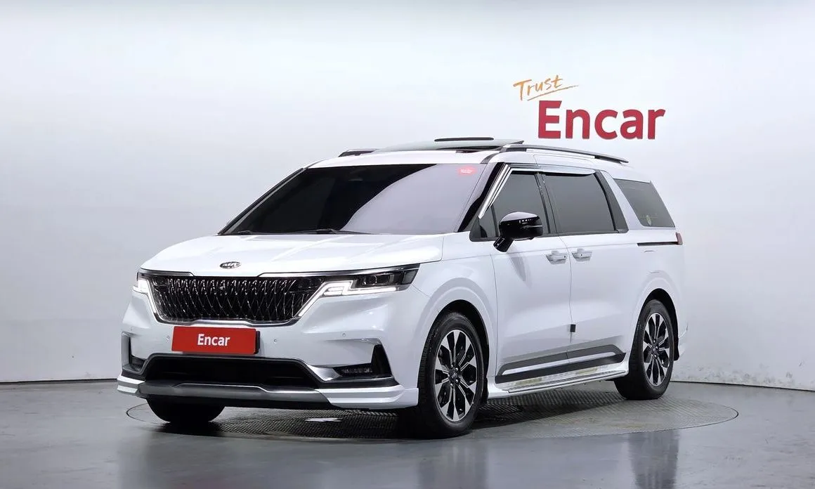 Kia Carnival — фото 1